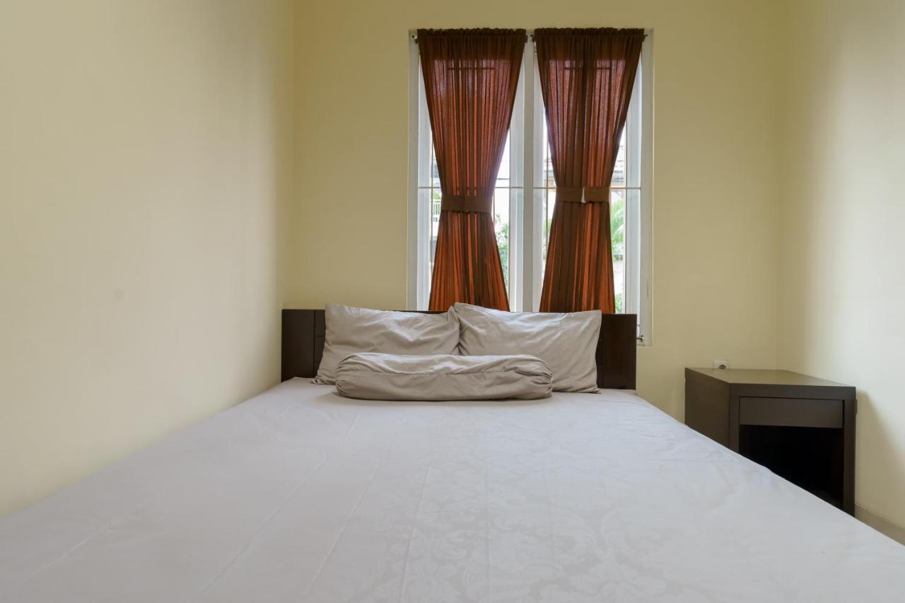 Dago Suites Syariah Cikarang Mitra Reddoorz Bekasi Exterior photo